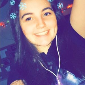 Meet your Posher, Alyssa